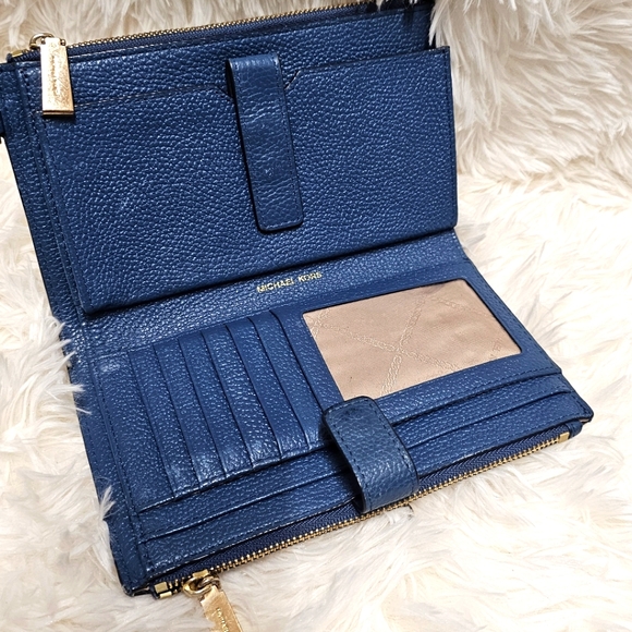 Michael Kors EUC Jet Set Travel Double Zip Wristlet Wallet Blue Pebbled Leather - Picture 4 of 9